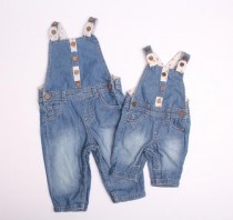 پیشبندار جینز دخترانه 110724 سایز 3 تا 24 ماه مارک F&F