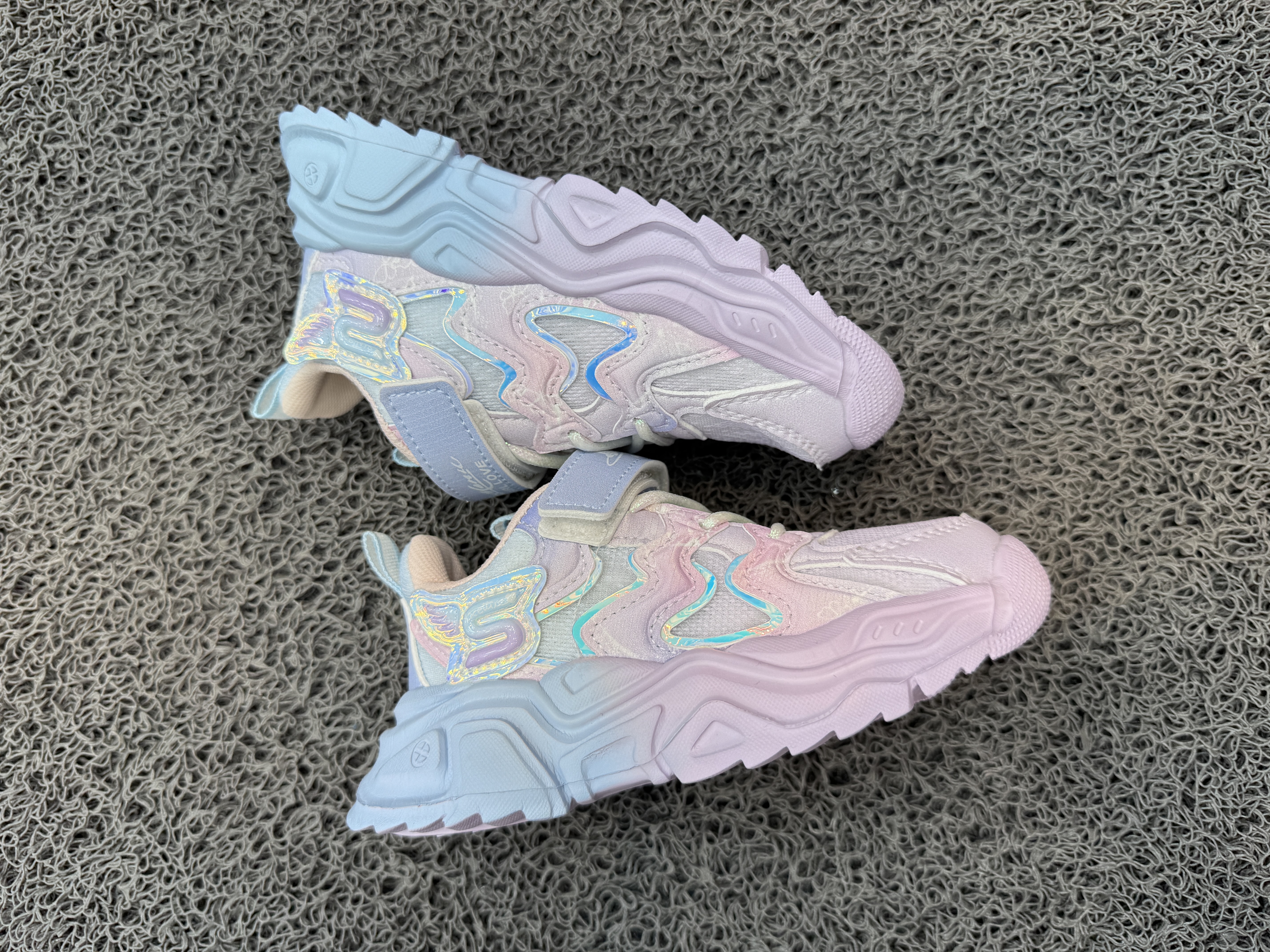 کفش دخترانه مارک Win star سایز 27 تا 31 کد 2094