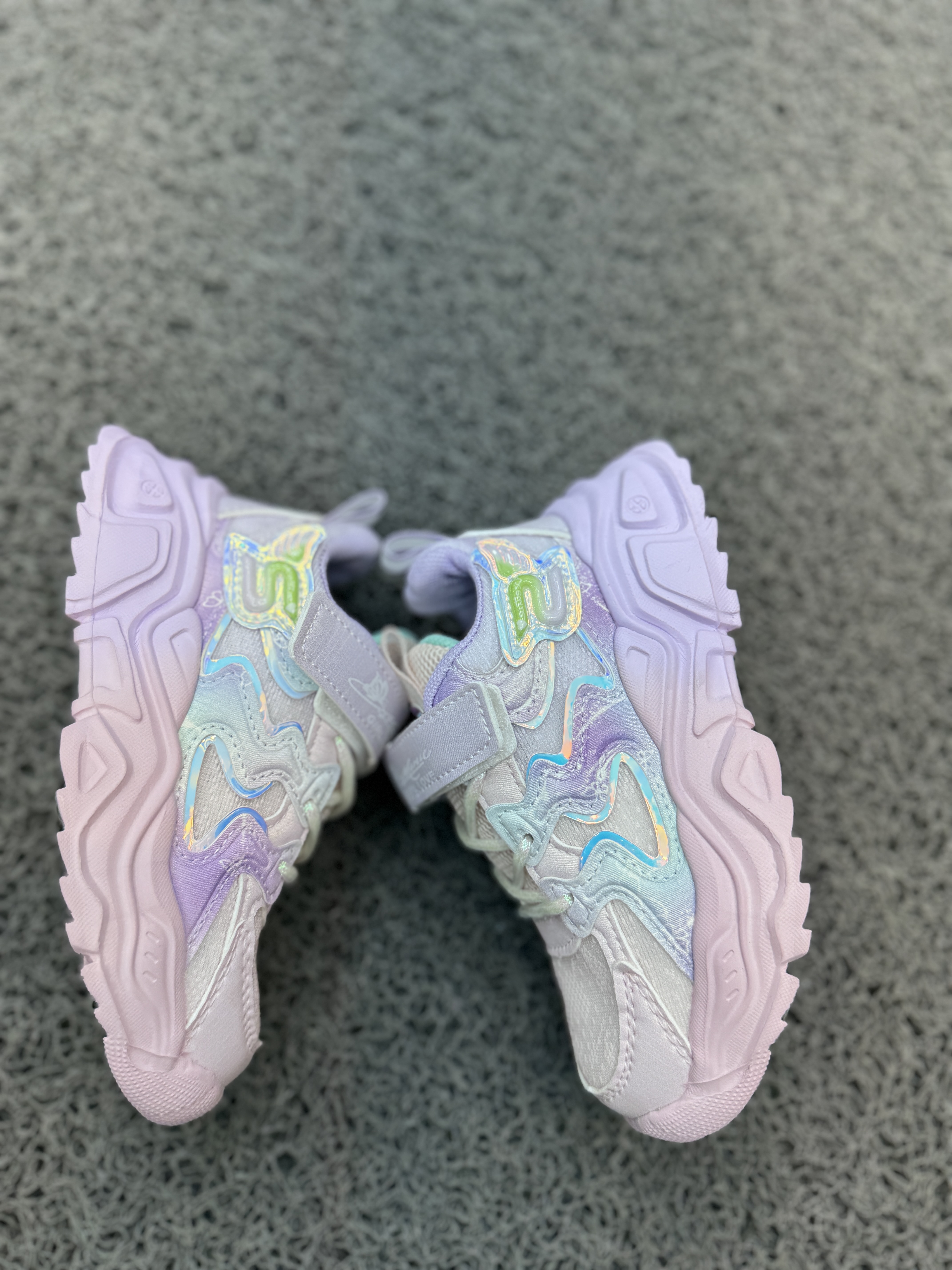 کفش دخترانه مارک Win star سایز 27 تا 31 کد 2094