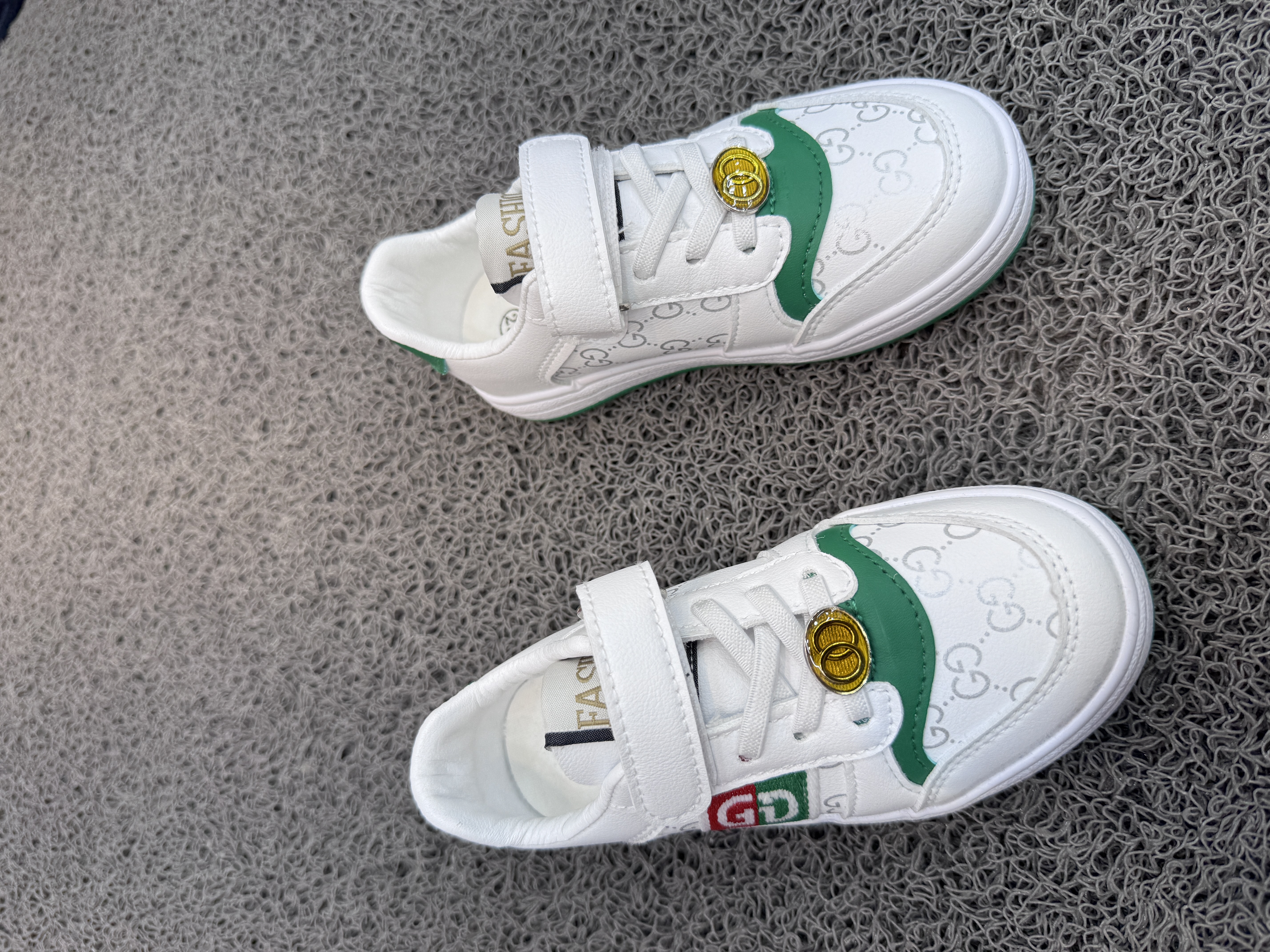 ونس اسپورت طرح گوچی مارک C.Duck سایز 25 تا 30 کد 2107