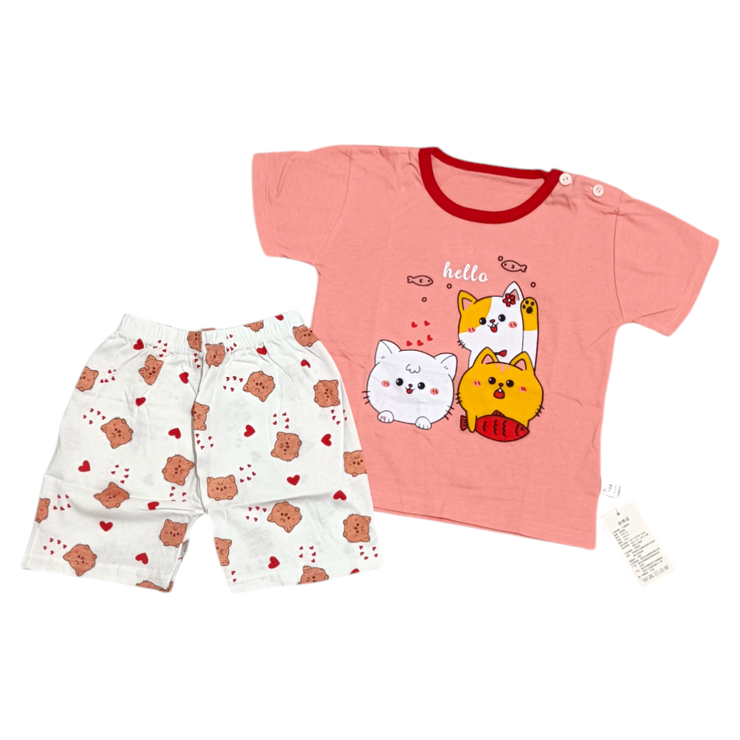 ست تیشرت و شورتک دخترانه وارداتی طرح پیشی کد 2205650