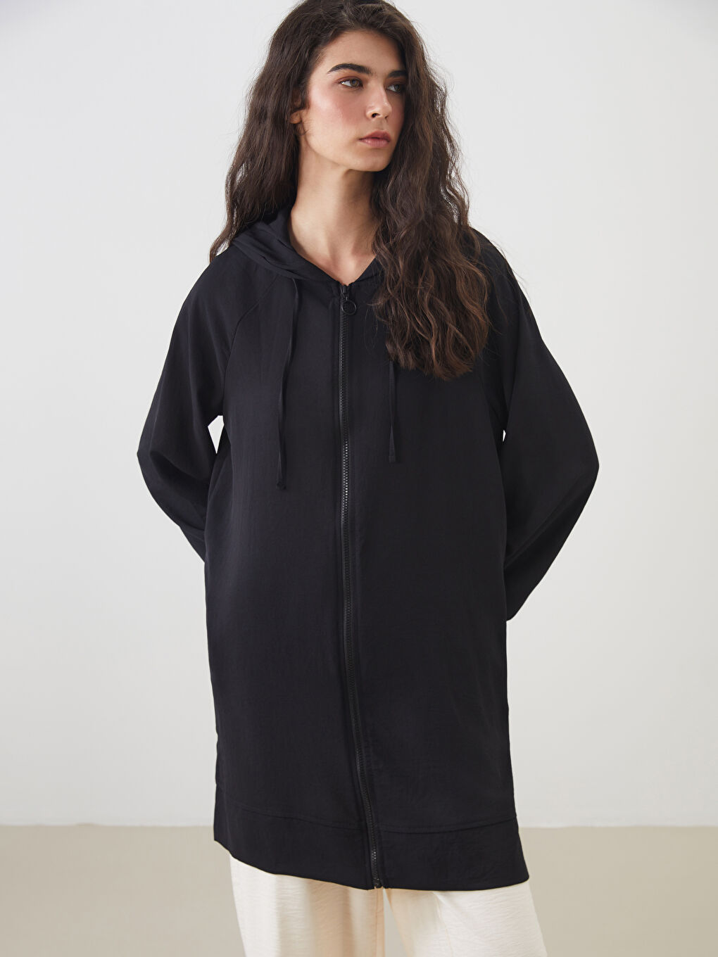 مانتو زیپ دار زنانه 29887 سایز 36 تا 48 مارک LC WAIKIKI