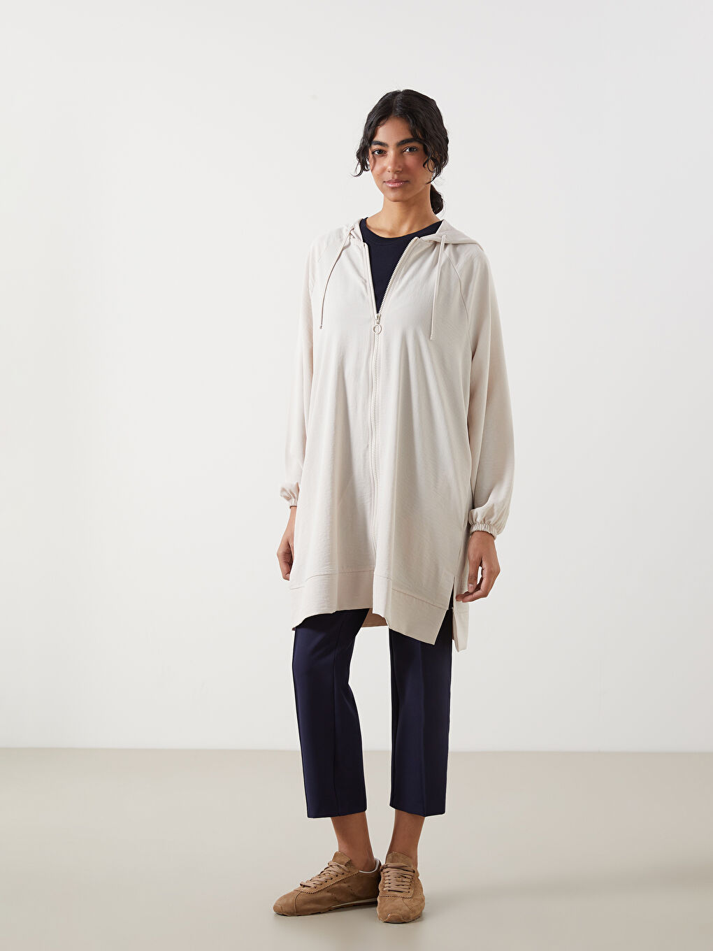 مانتو زیپ دار زنانه 29887 سایز 36 تا 48 مارک LC WAIKIKI