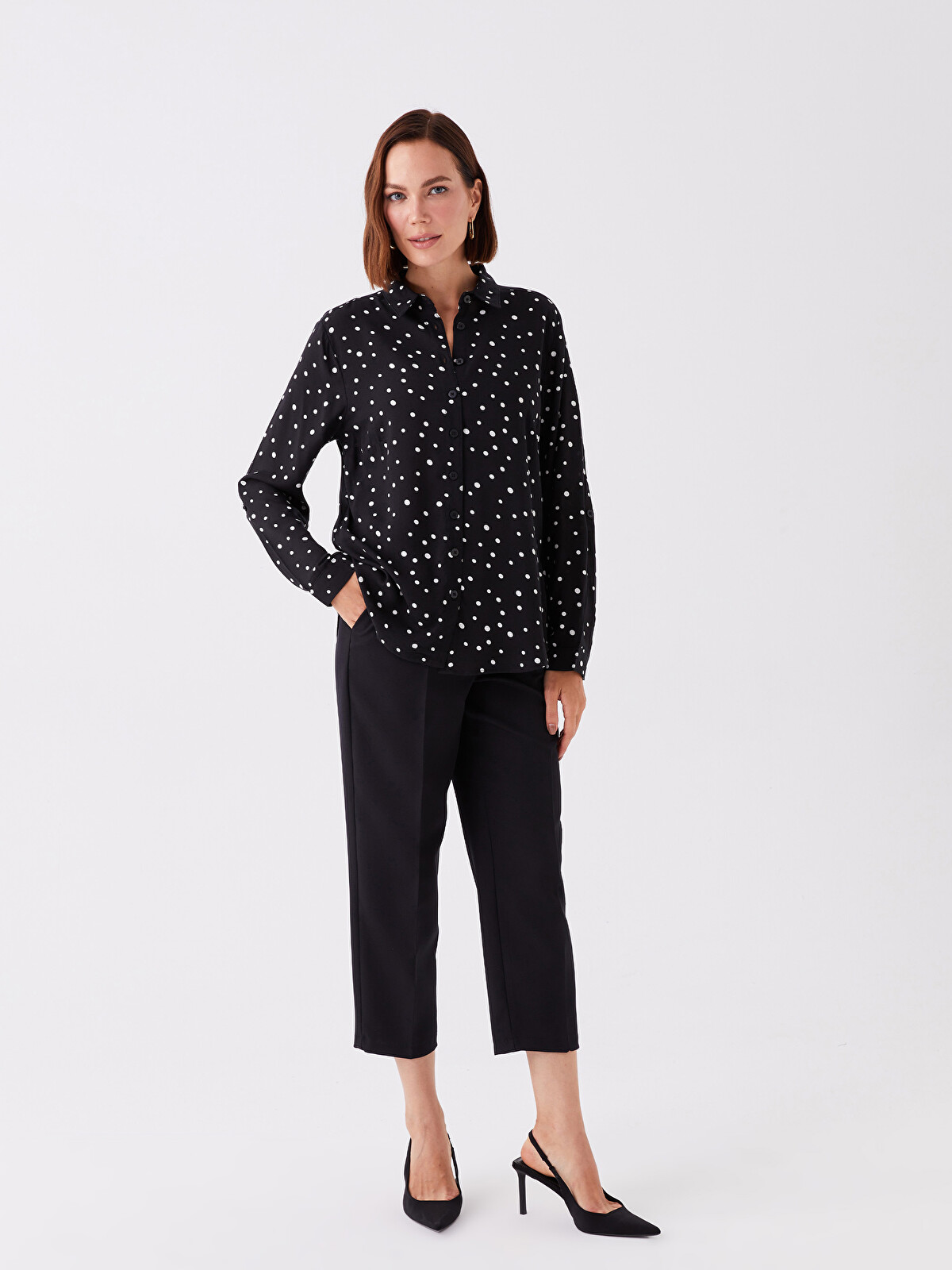 شومیز زنانه 31297 سایز 40 تا 52 مارک LC WAIKIKI
