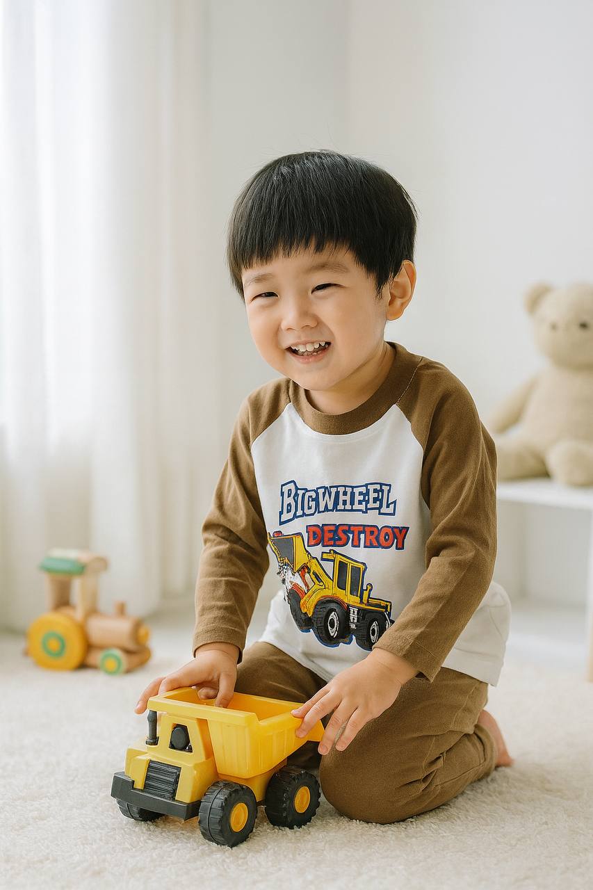 ست بلوز و شلوار کودک وارداتی طرح لودر کد 2205640