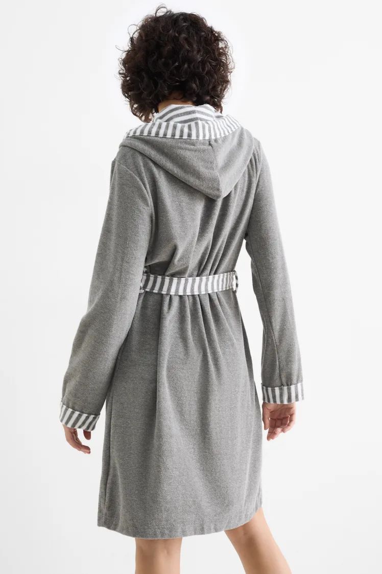 حوله تن پوش بزرگسال 30328 کد 2 مارک C&a