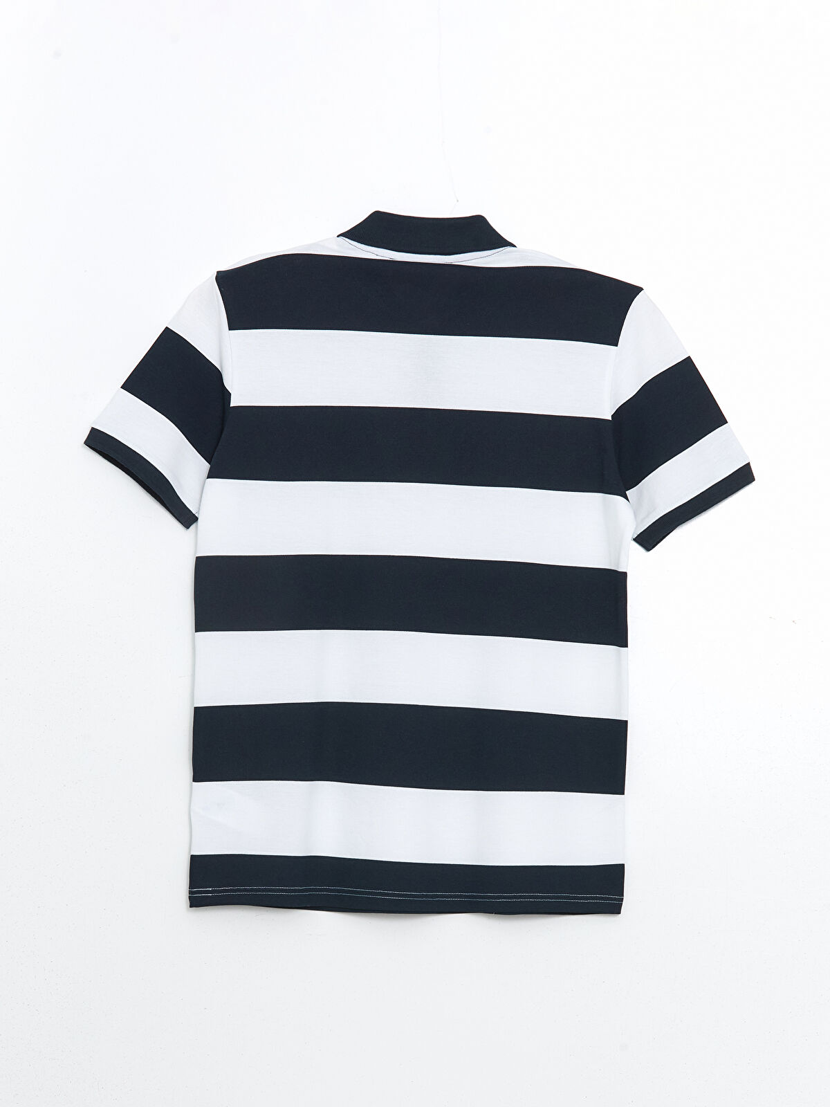 تی شرت یقه دار مردانه 30365 مارک LC WALKIKI