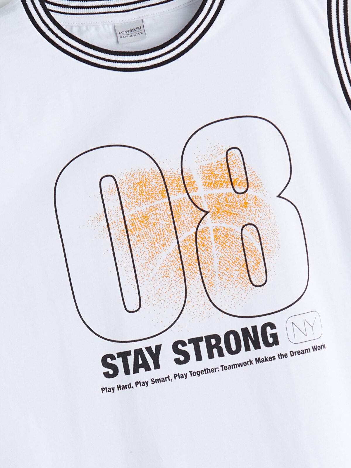 تاپ پسرانه 30511 سایز 6 تا 14 سال کد 2 مارک LC WAIKIKI